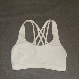 Women’s lululemon free to be serene bra size 6
